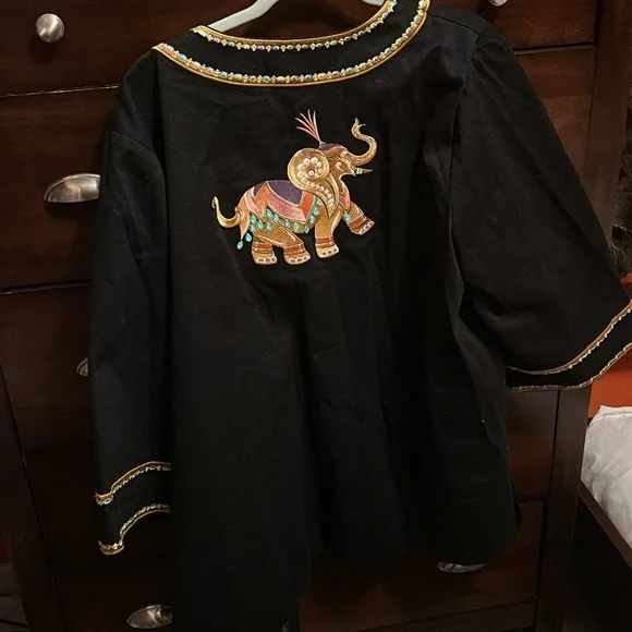 Bob Mackie, wearable art elephant, jacket 1X. Beautiful details, gold buttons, - Picture 11 of 14